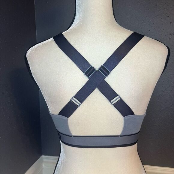 Lululemon Inner Essence Bra - Picture 10 of 11